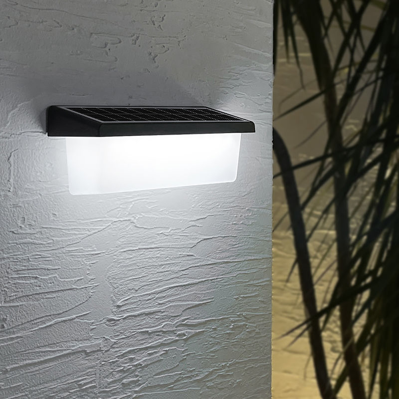 IP65 防水太陽光壁灯 80 CRI 屋外用 壁フェンス 庭園 防水屋外LED
