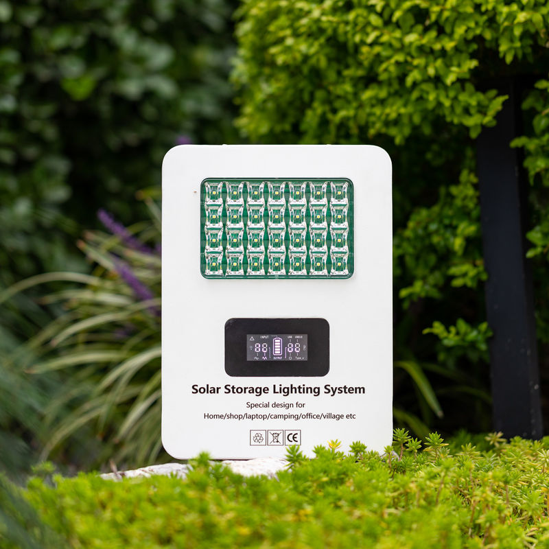白色 携帯太陽光発電機 持続可能エネルギー 6-8 時間 充電時間 180W/300W