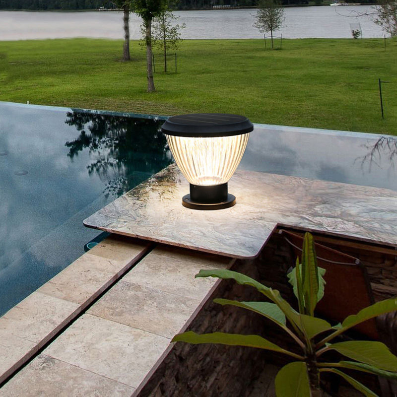 1つのランプの柱ライトの庭LEDの太陽屋外の防水装飾すべて