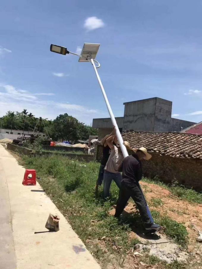 2つの太陽街灯60W 100W 300W 500W太陽LEDの道ライトのすべて