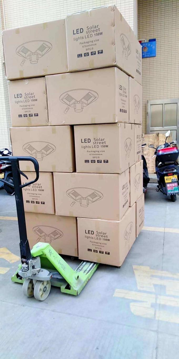 円形UFO太陽軽い防水IP65 150W 250W 9