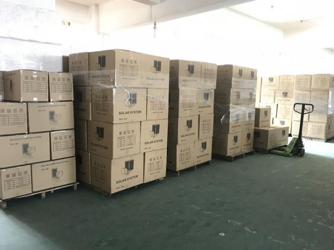 ODMのコマーシャル10ワットのSolar Energy軽いシステム8Hrsへの30Hrs 11